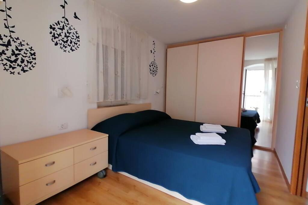 Apartment Veli Dvor Cres Exterior photo